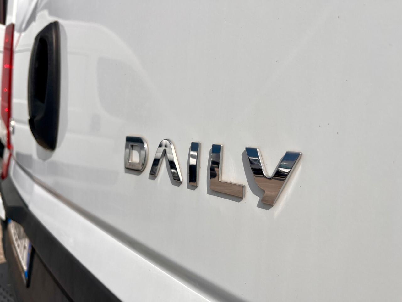 IVECO DAILY 35-120 2.3 DIESEL 116 CV - FURGONE - AZIENDALE