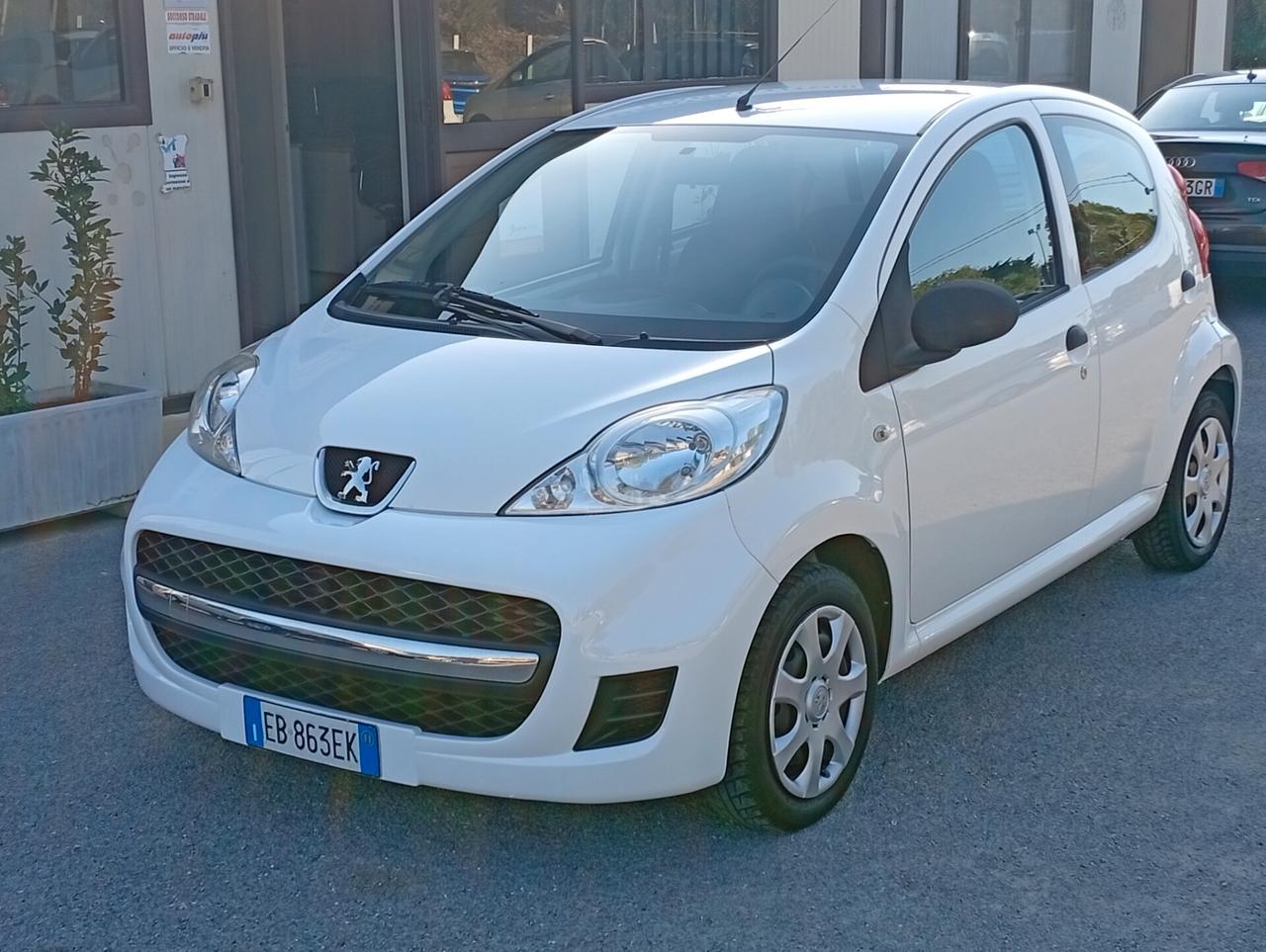 Peugeot 107 1.0 68CV 5p. Desir