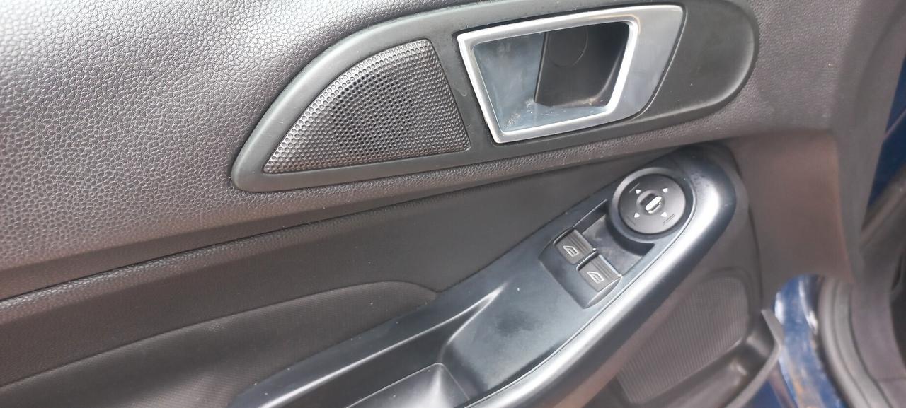 Ford Fiesta 1.4 5p. Bz.- GPL Titanium