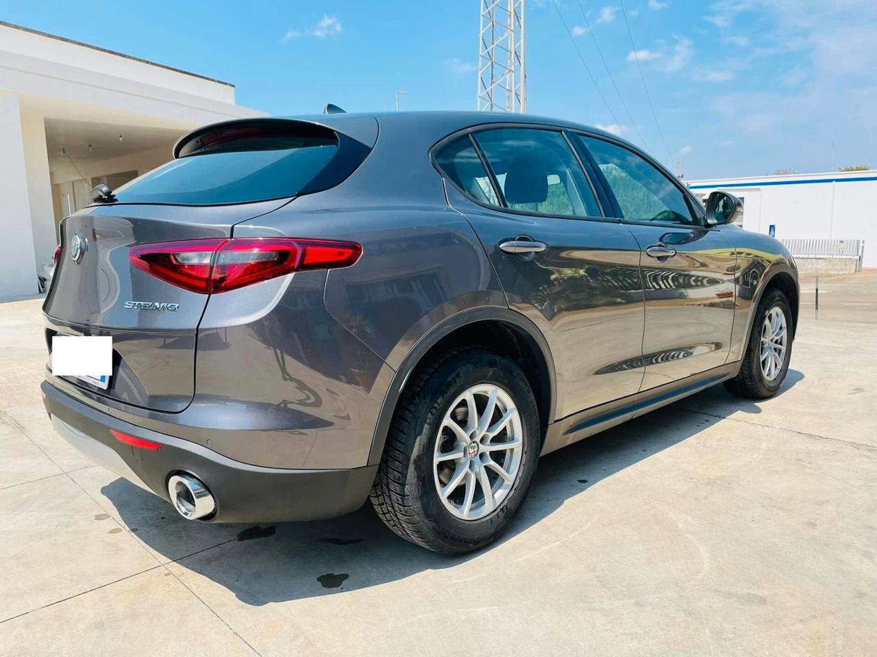 Alfa Romeo Stelvio 2.2 Turbodiesel 180 CV AT8 Q4 Business