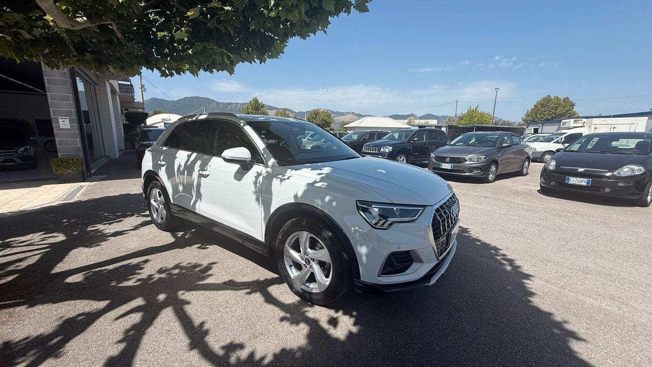 Audi Q3 35 TDI S tronic Business Advanced