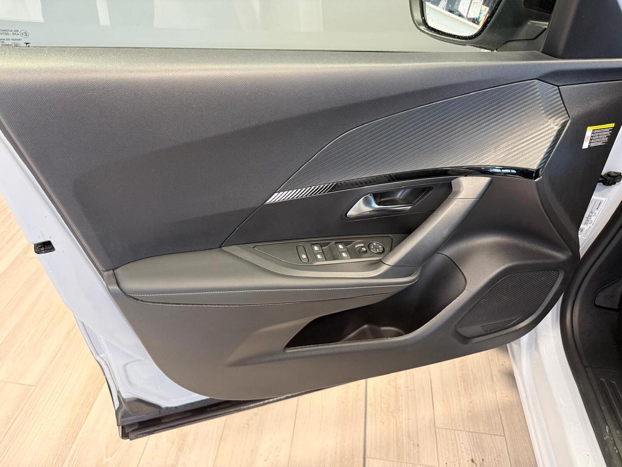 Peugeot 2008 Allure 100 S&S PureTech