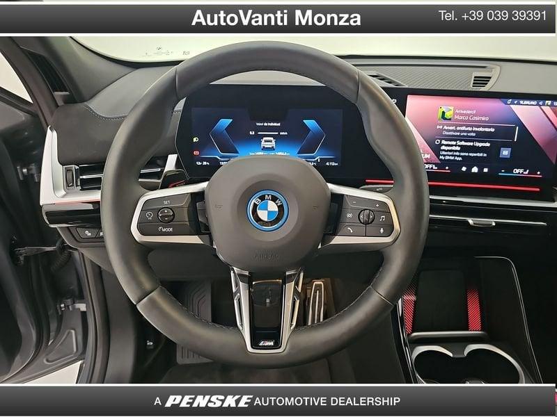 BMW iX2 eDrive 20 M Sport