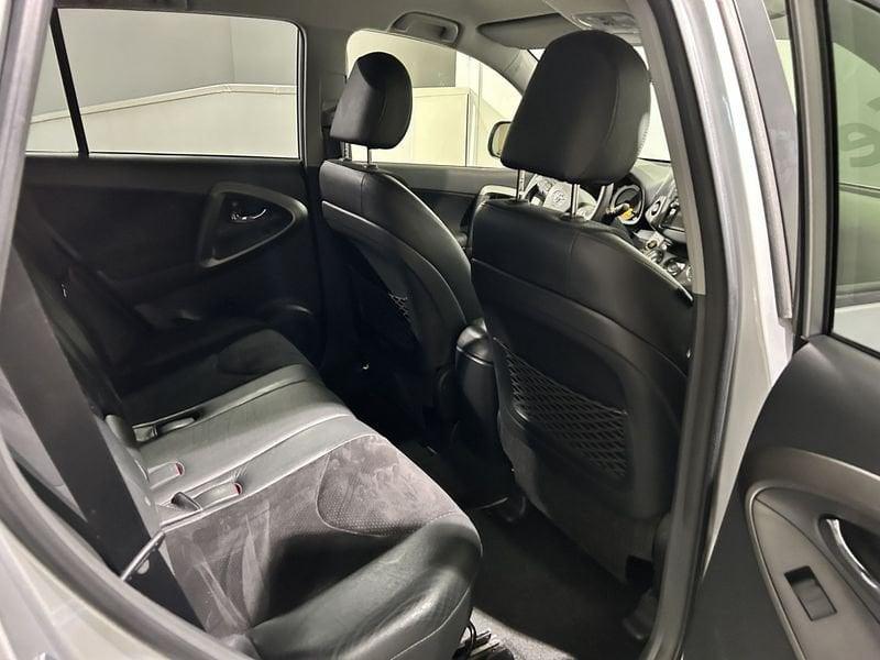 Toyota RAV4 RAV4 Crossover 2.2 D-Cat A/T 150 CV Style + NAVIGATORE