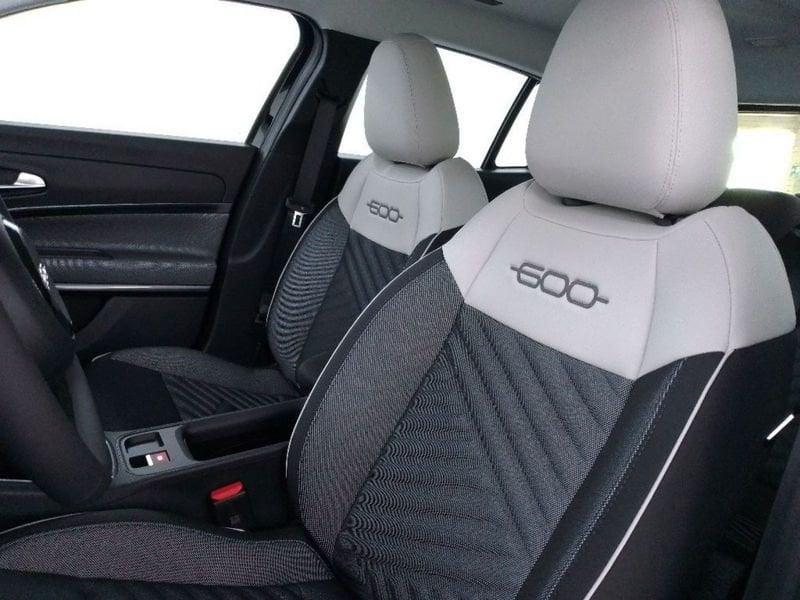 FIAT 600 1.2 hybrid Icon 145cv auto