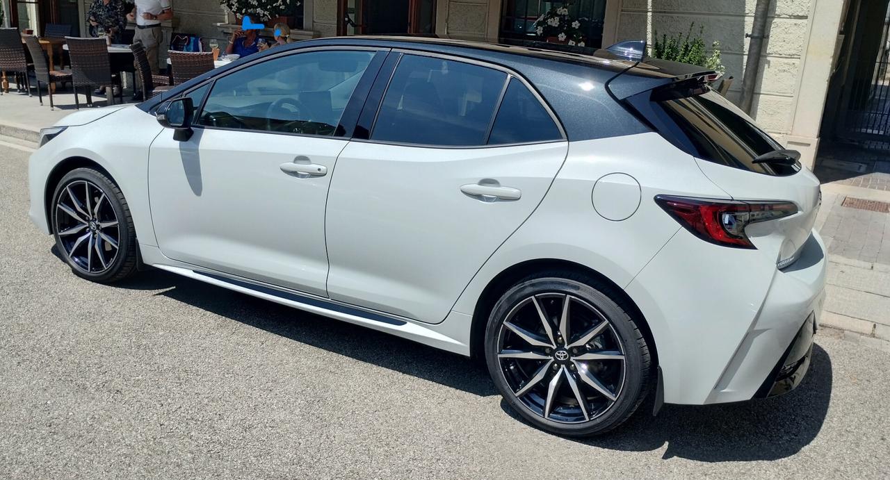 Toyota Corolla 2.0 Hybrid GR SPORT