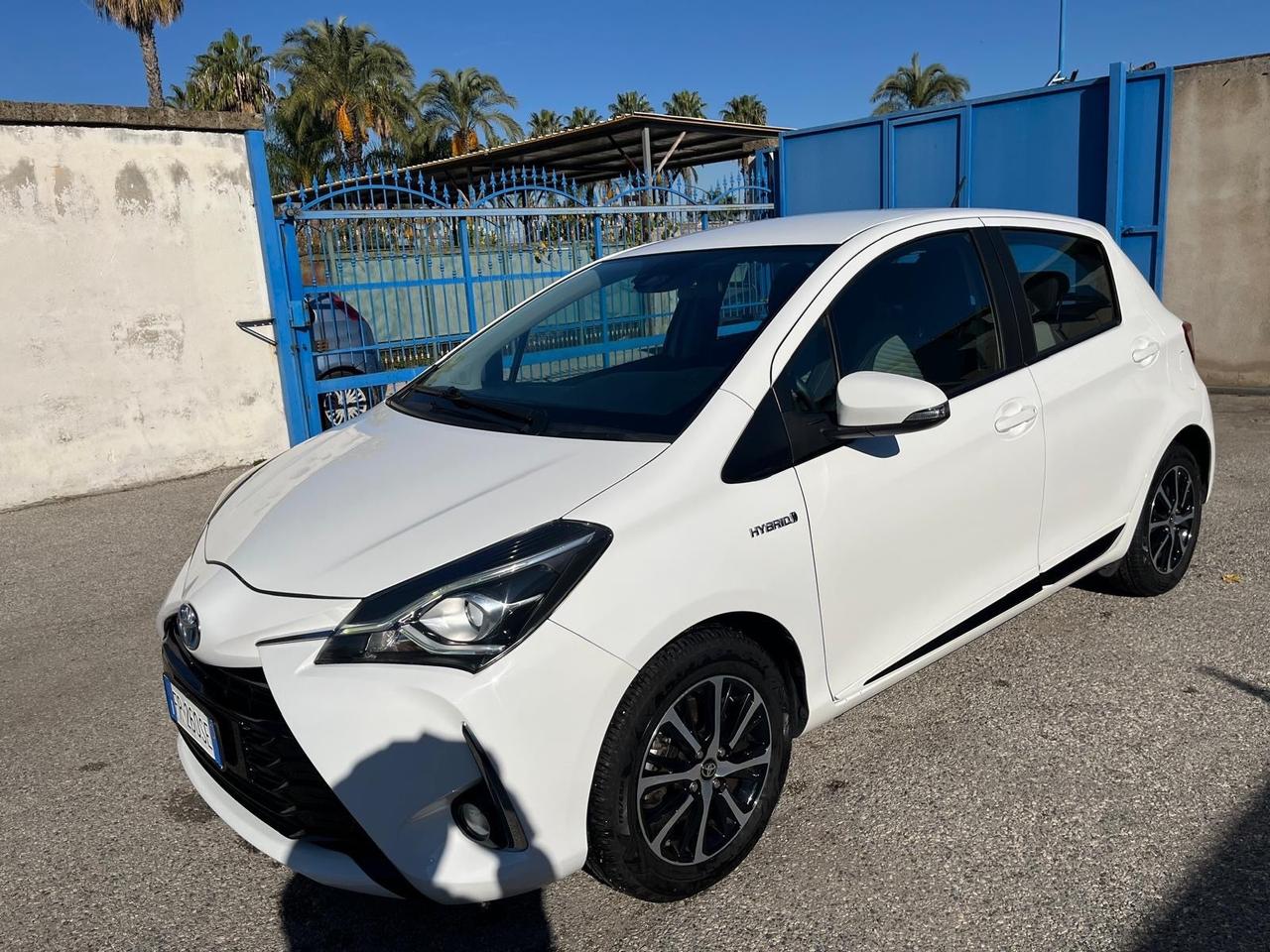 Toyota yaris 5p-1.5 hybrid -c.aut- km 87000-2018