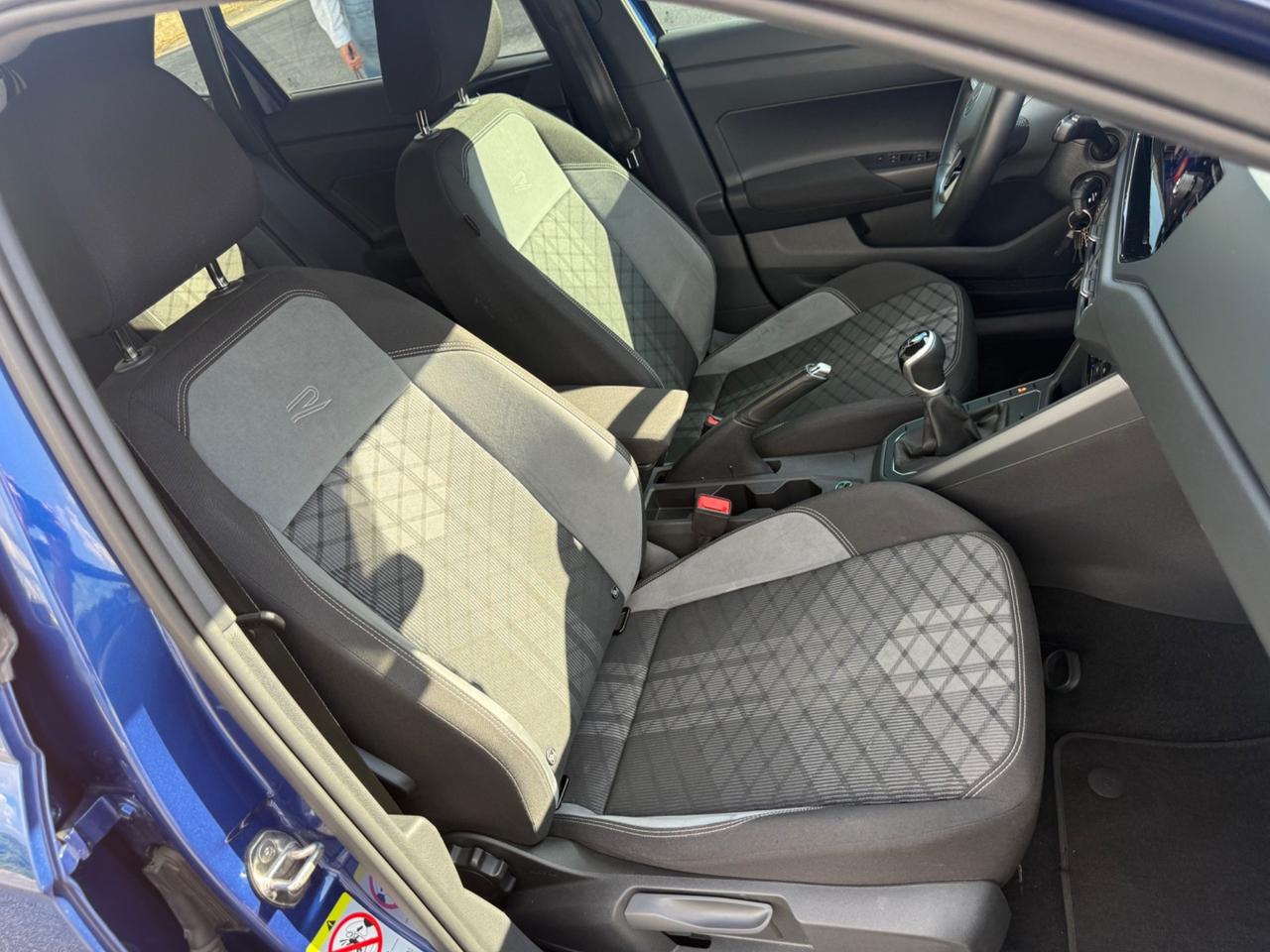 Volkswagen Polo 1.0 TSI R-LINE FULL UNIPRO IQ.LIGHT TECH PACK