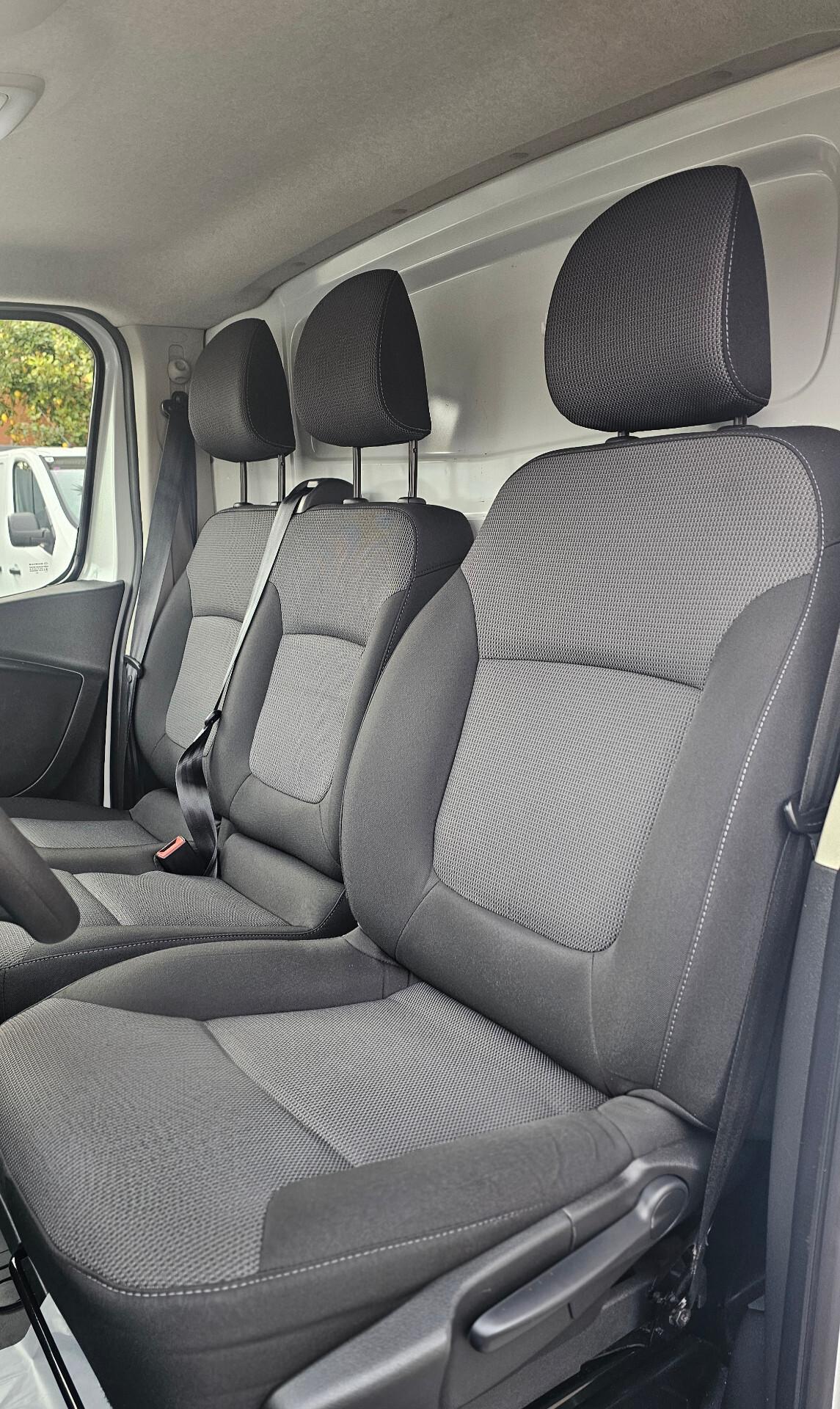 Renault Trafic T29 2.0 dCi 120CV PC-TN KOMFORT L1 H1 IVA MARGINE CARVERTICAL