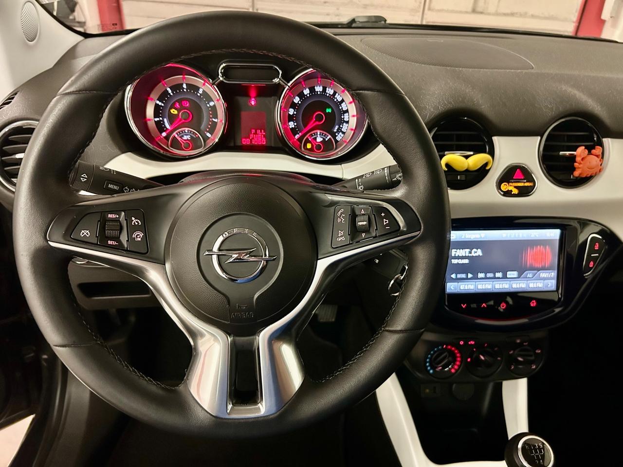 Opel Adam 1.2 70 CV White/Black Link