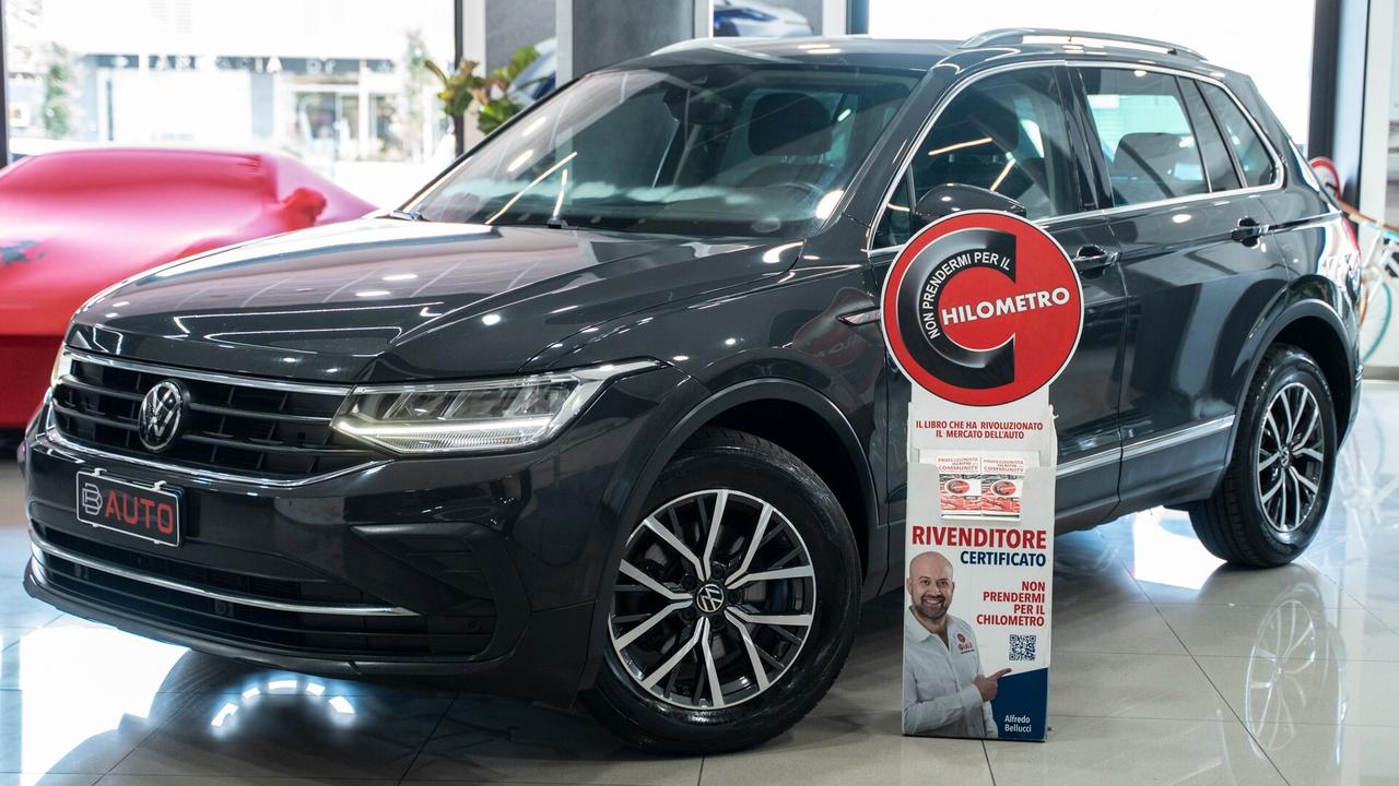 Volkswagen Tiguan 2.0 TDI LIFE 122 CV VIRTUAL CKT PACK LUCI CARPLAY LED FULL OPTIONAL