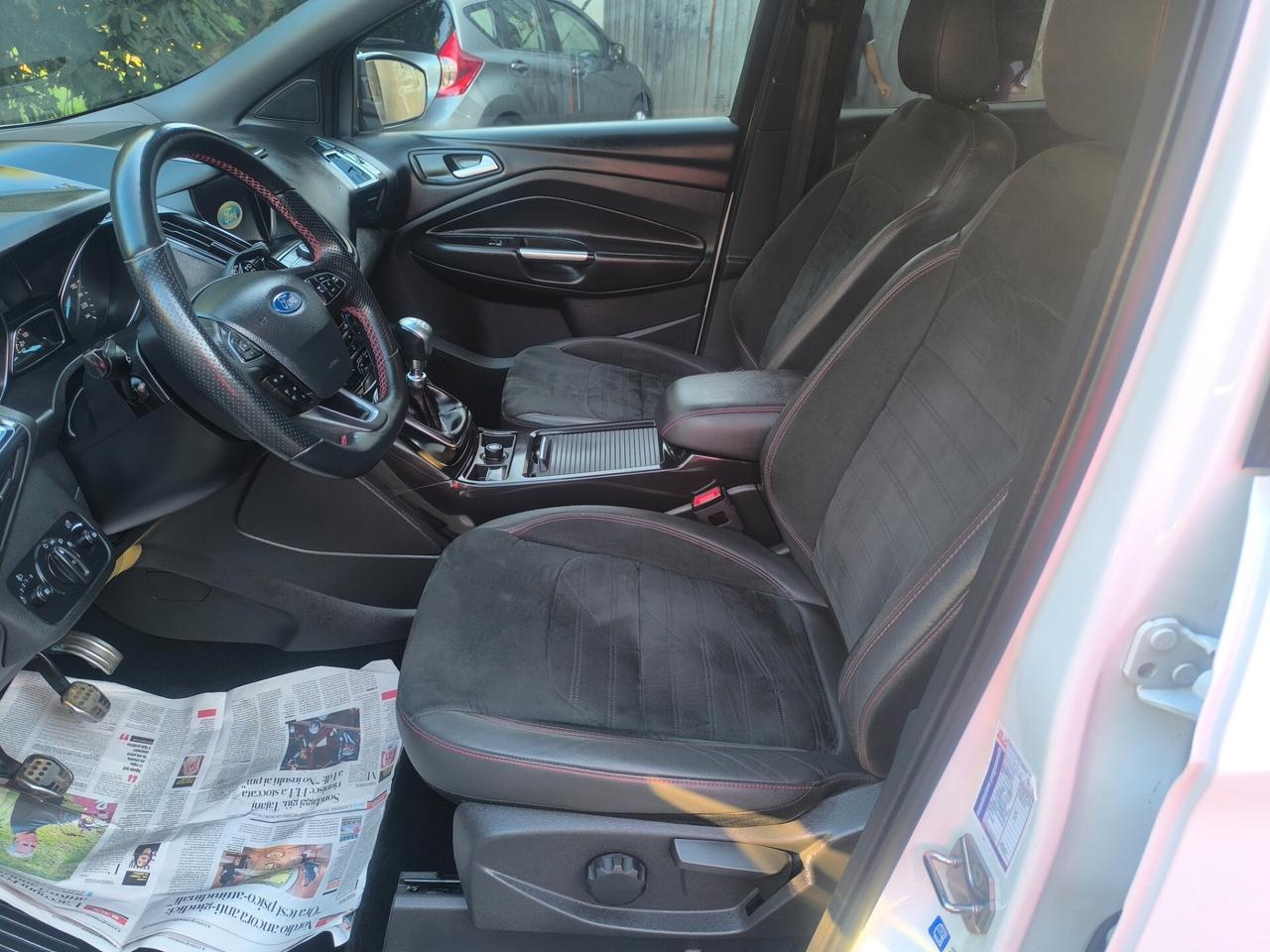 Ford Kuga 1.5 TDCI 120 CV S&S 2WD ST-Line
