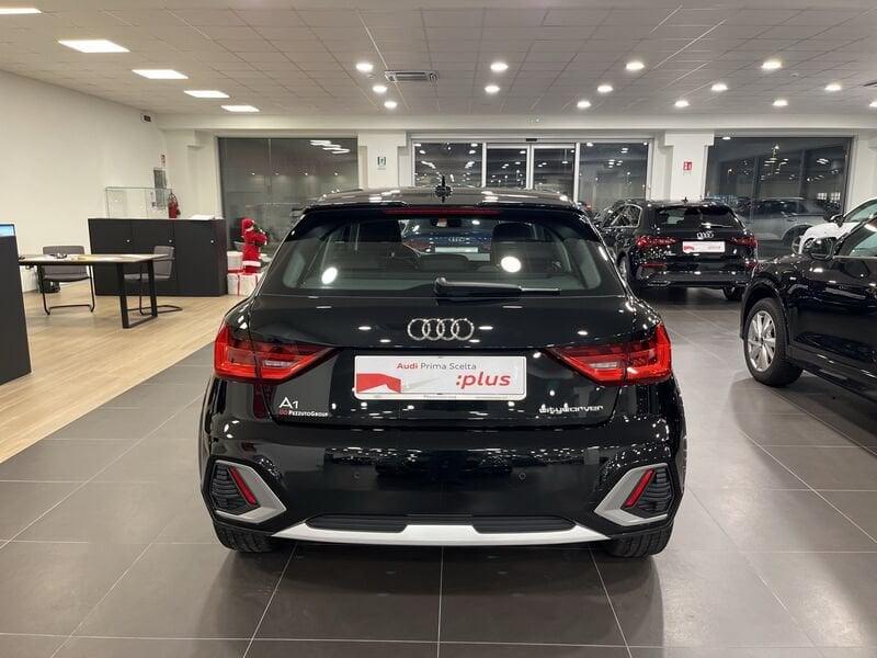 Audi A1 Audi citycarver Admired 30 TFSI 81(110) kW(PS) 6-marce