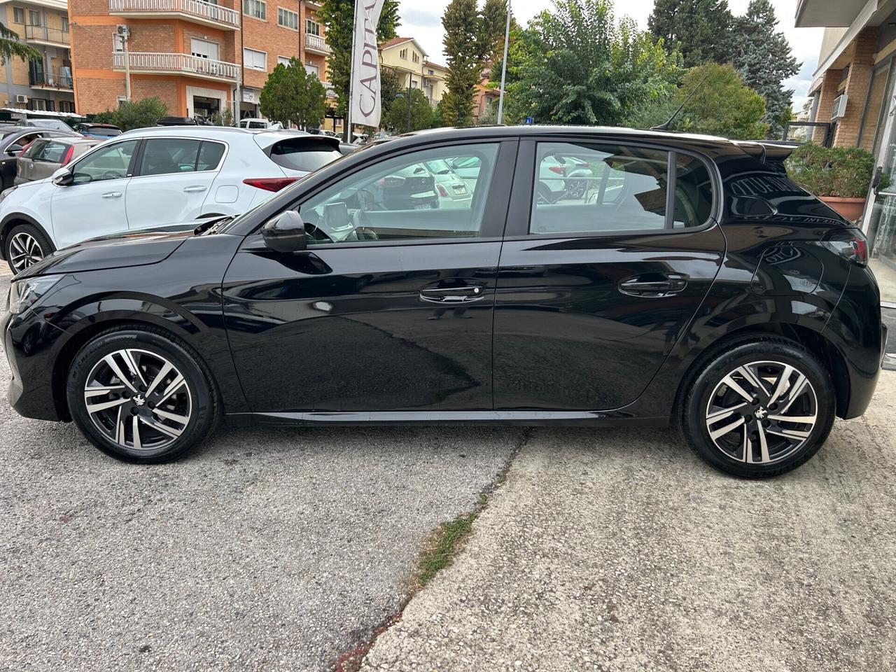 Peugeot 208 1.2 75 CV ( 30.000 KM) PARI AL NUOVO!!!