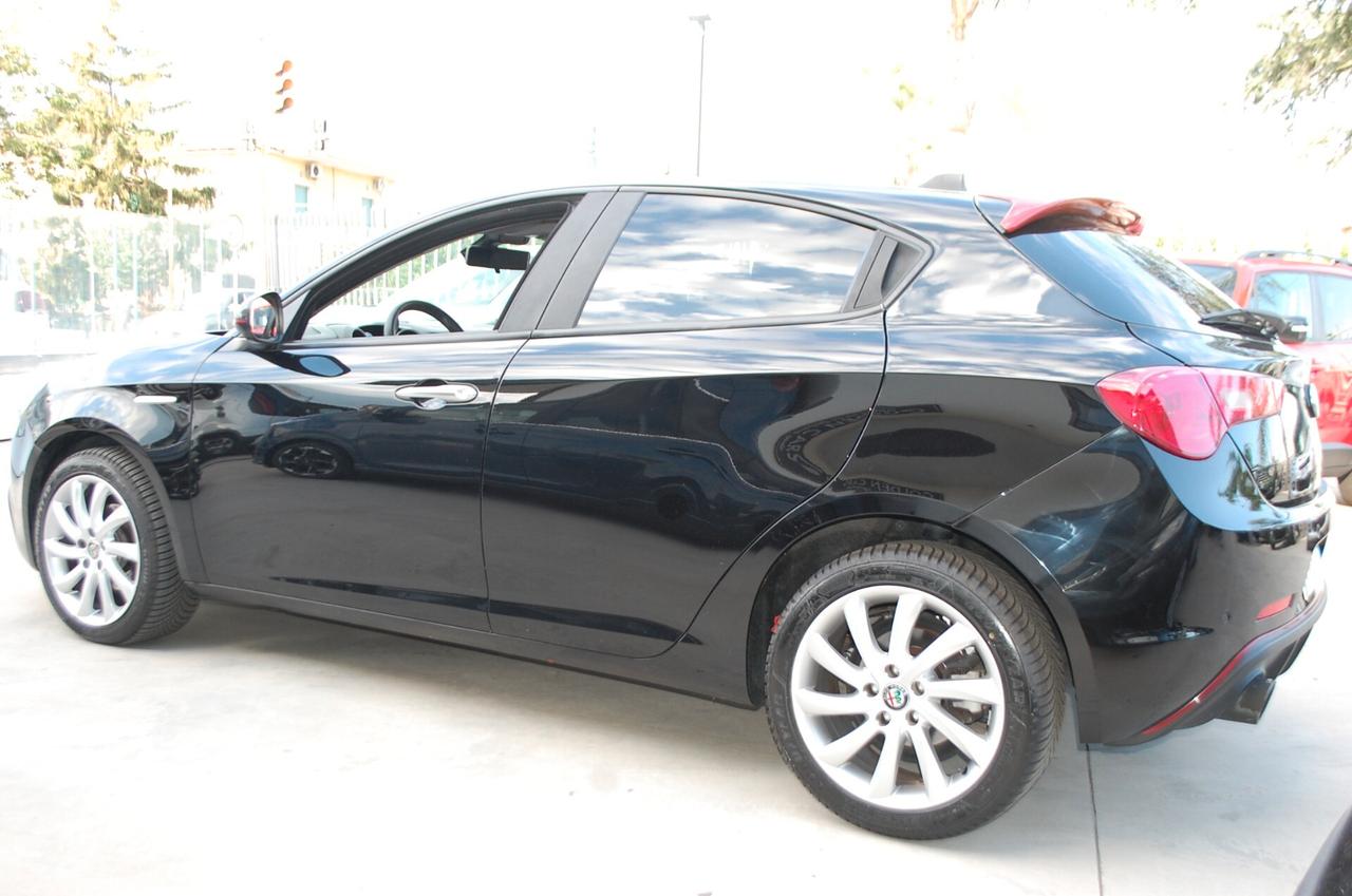Alfa Romeo Giulietta 1.6 jtdm Sport 120CV Uff Italy Lega USB Akrapovič