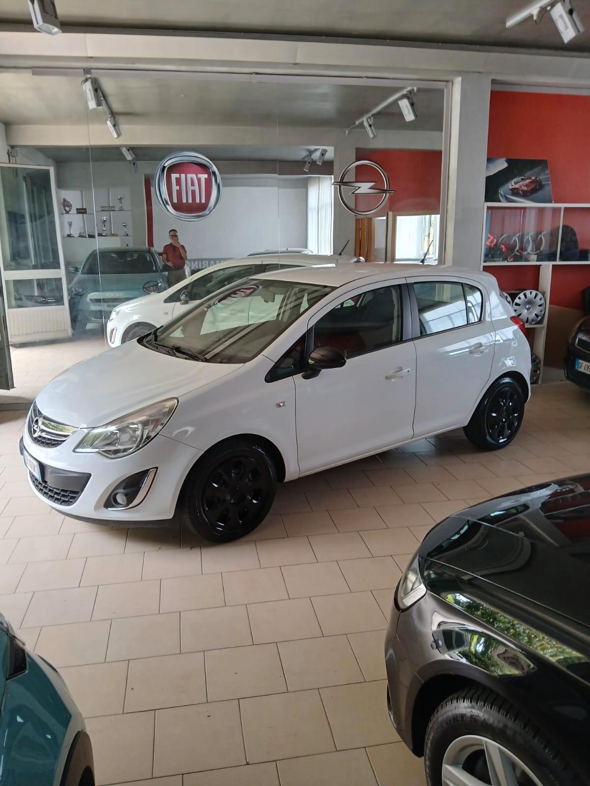 Opel Corsa 1.2 85CV 5 porte GPL-TECH Edition