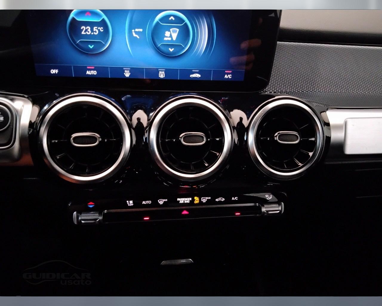 Mercedes-Benz GLB - X247 2019 - GLB 180 d Business Extra auto