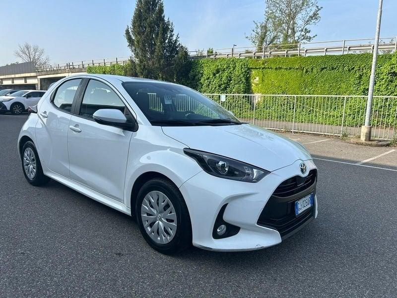 Toyota Yaris Hybrid Active MY21 IVA ESPOSTA COMPRESA