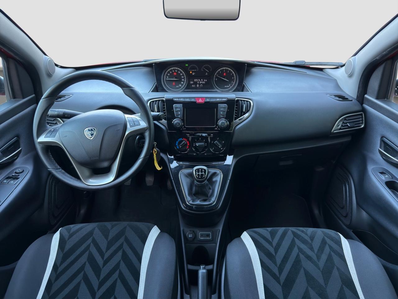 Lancia Ypsilon 1.2 69 CV 5 porte Gold