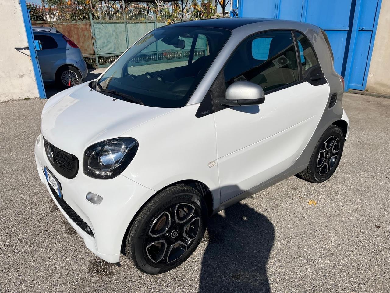 Smart for two 1.0/ 70cv- autom-km 60000-2018