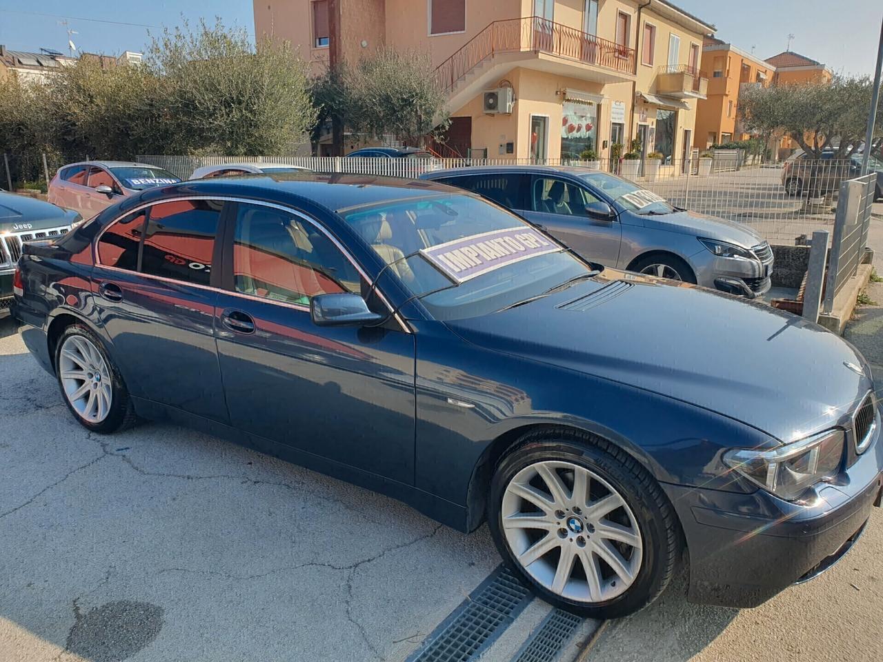 Bmw 735i 3.6v8 272cv benzina GPL ASI 2002