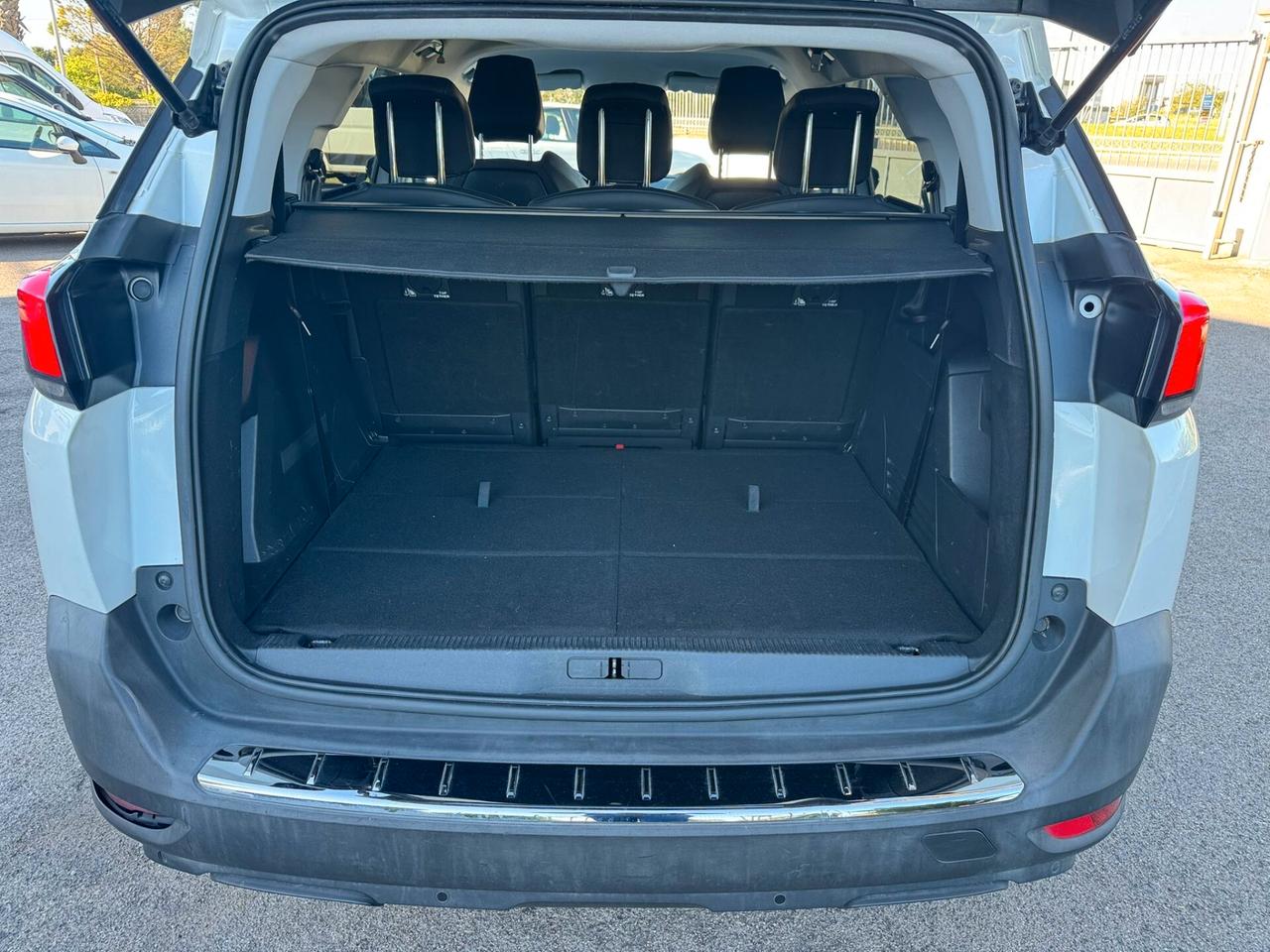 Peugeot 5008 Allure 1.5hdi