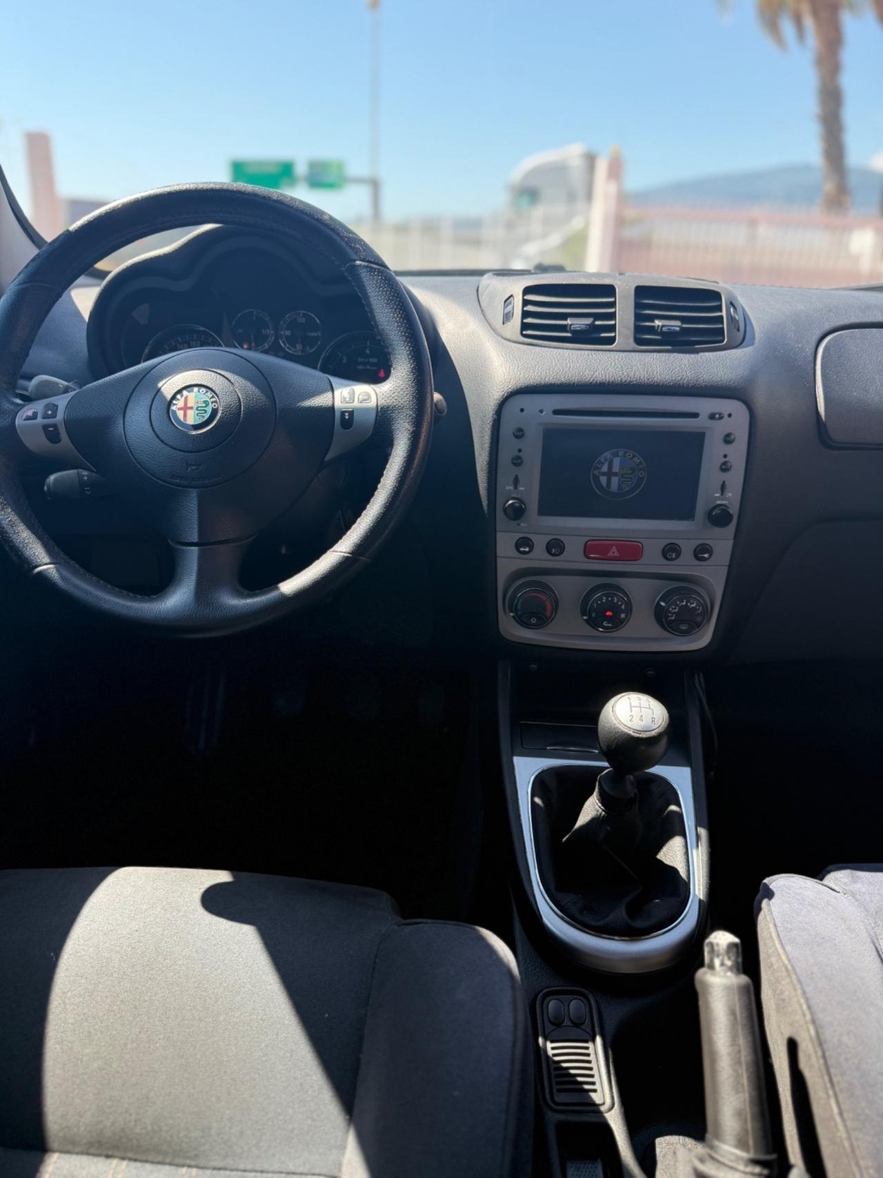 Alfa Romeo 147 1.9 JTD (120)