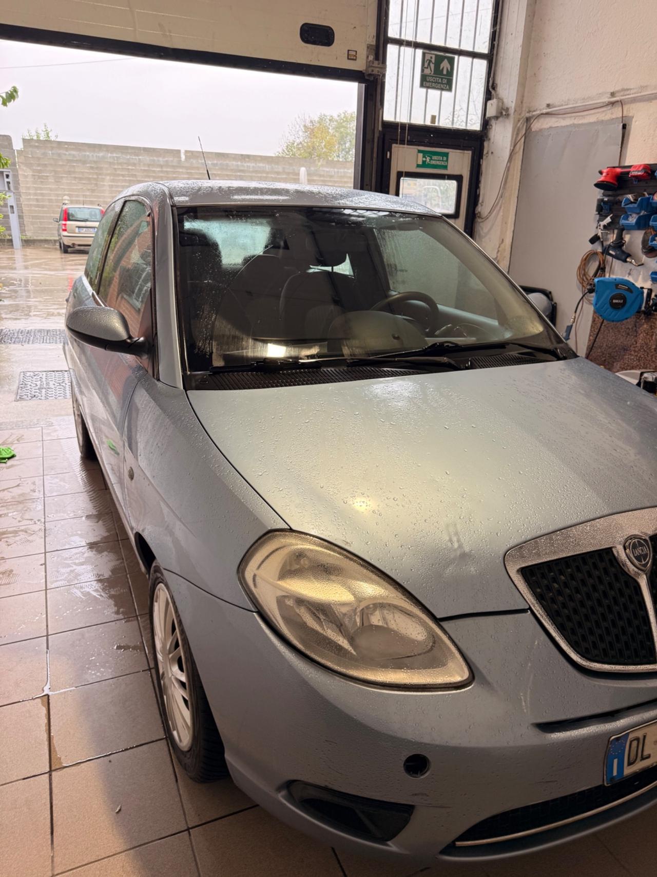 Lancia Ypsilon 1.4 Argento