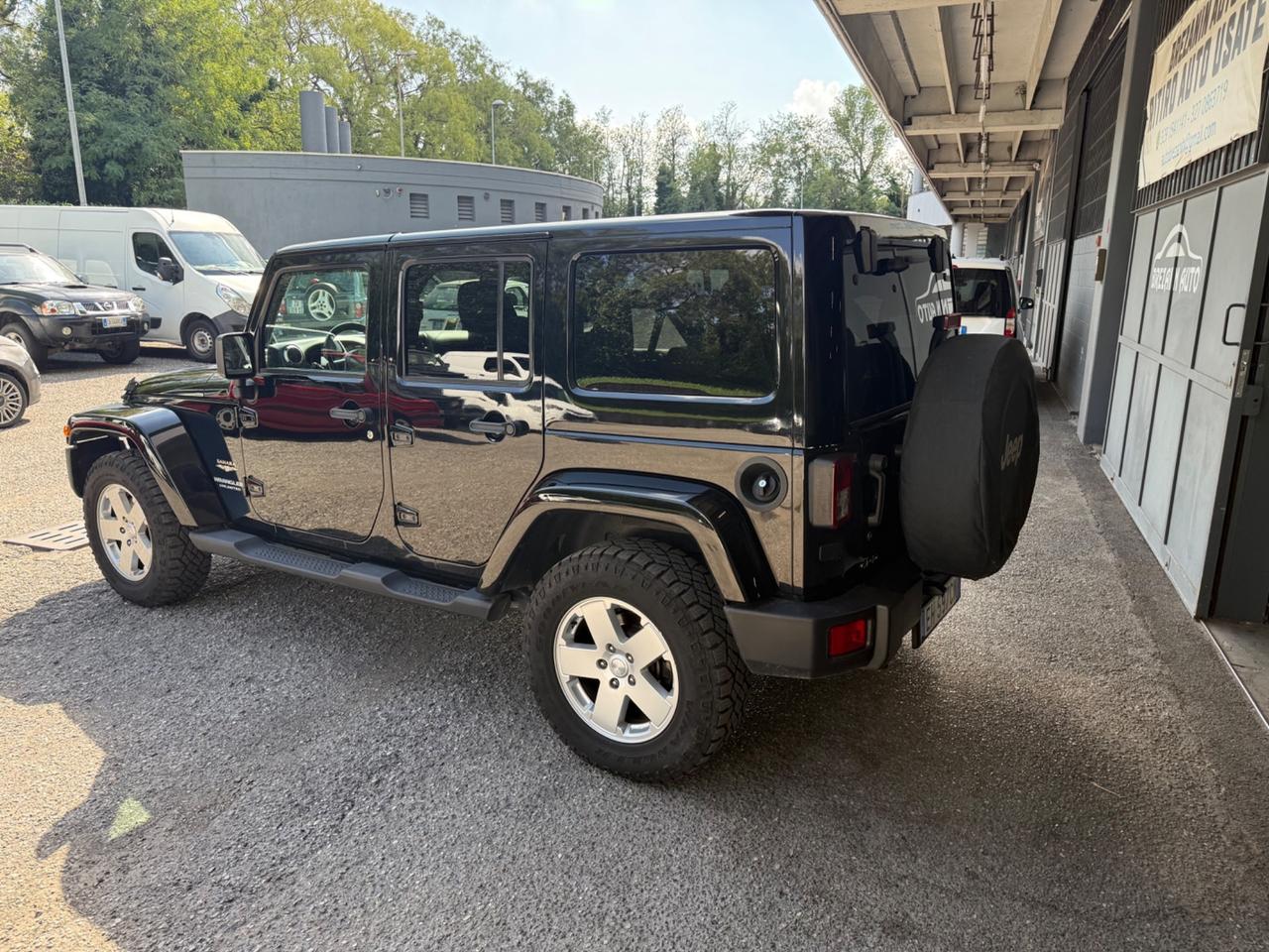 Jeep Wrangler Unlimited 2.8 CRD DPF Sahara Auto