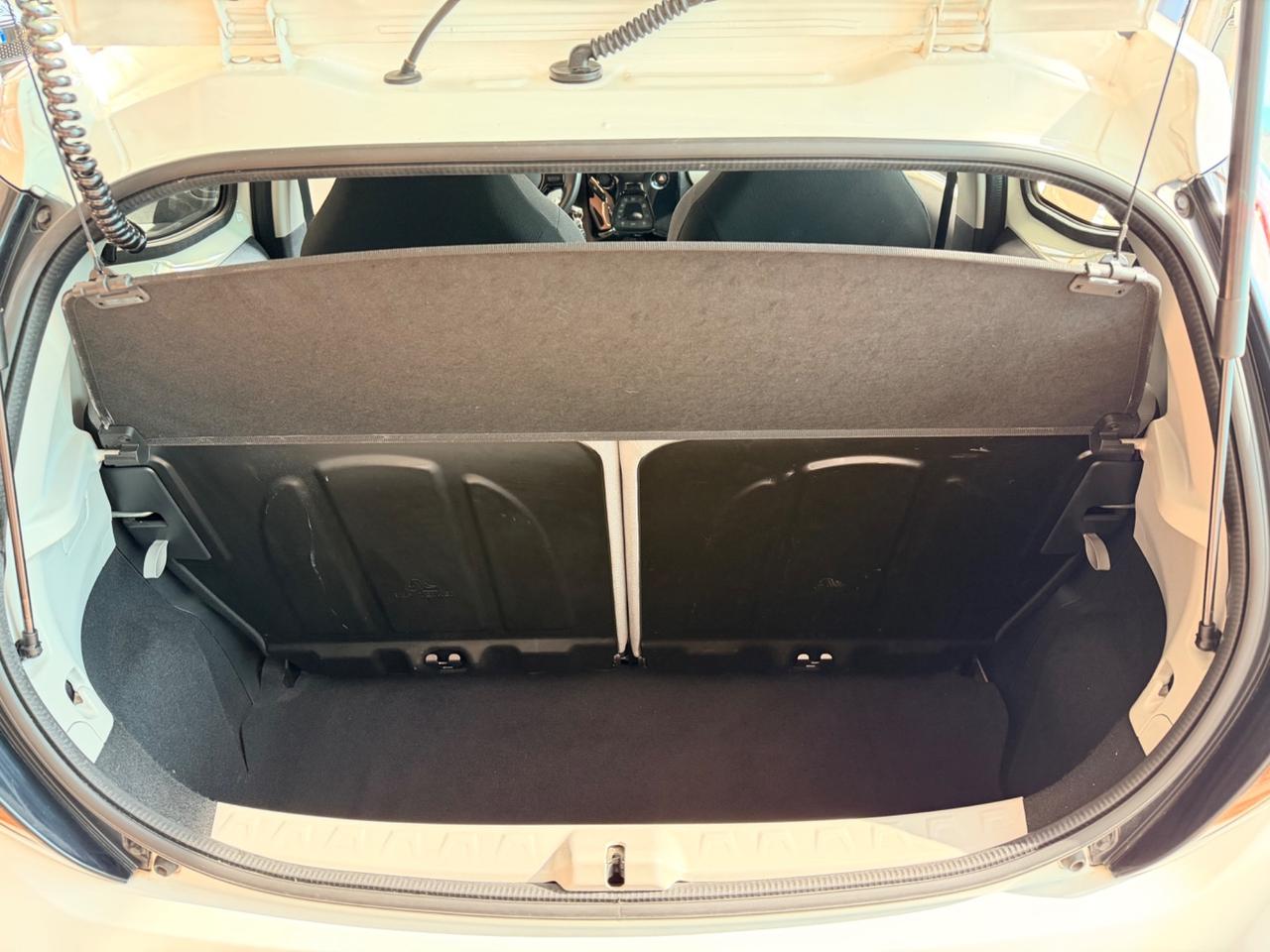 Toyota Aygo 1.000 benzina 69cv Neopatentati