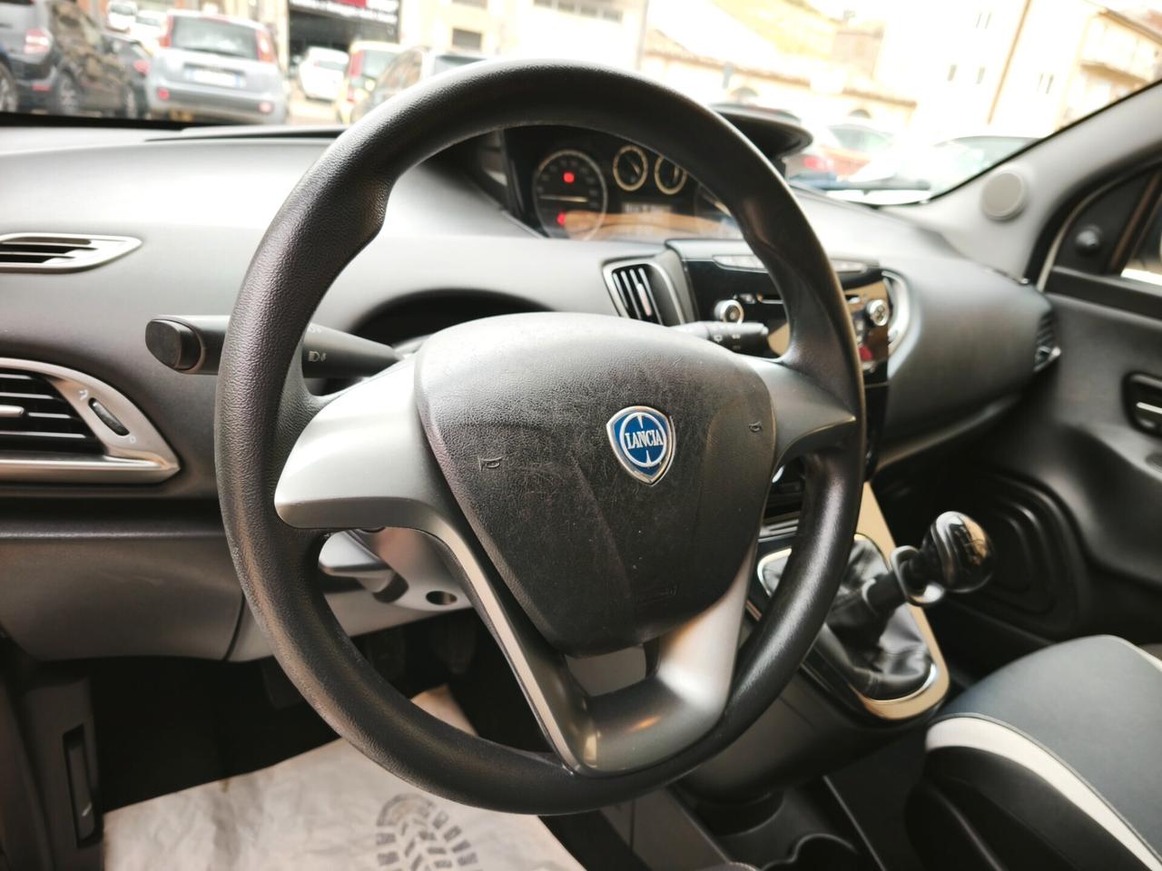 Lancia Ypsilon 1.2 Benzina - GPL