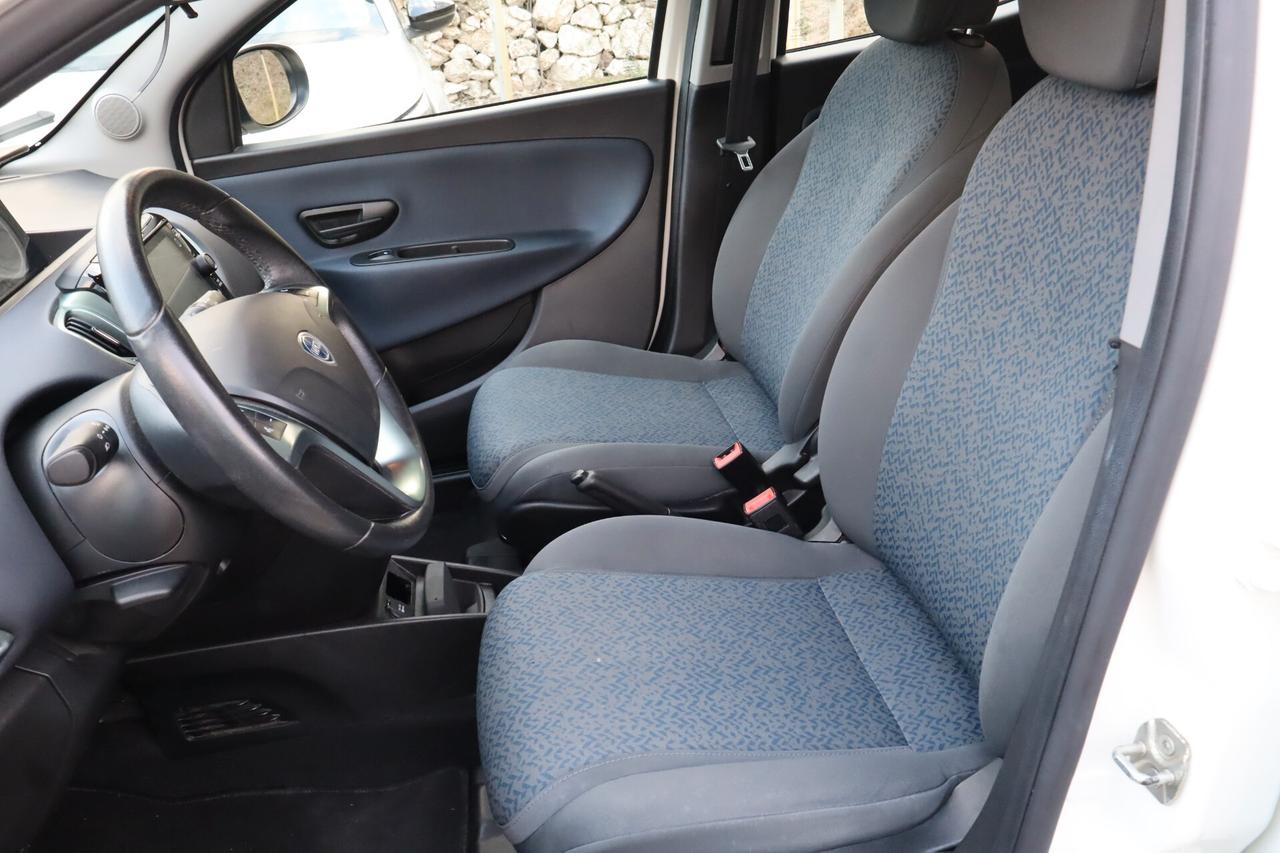 Lancia Ypsilon 1.0cc 70cv S&S Hybrid Gold Plus