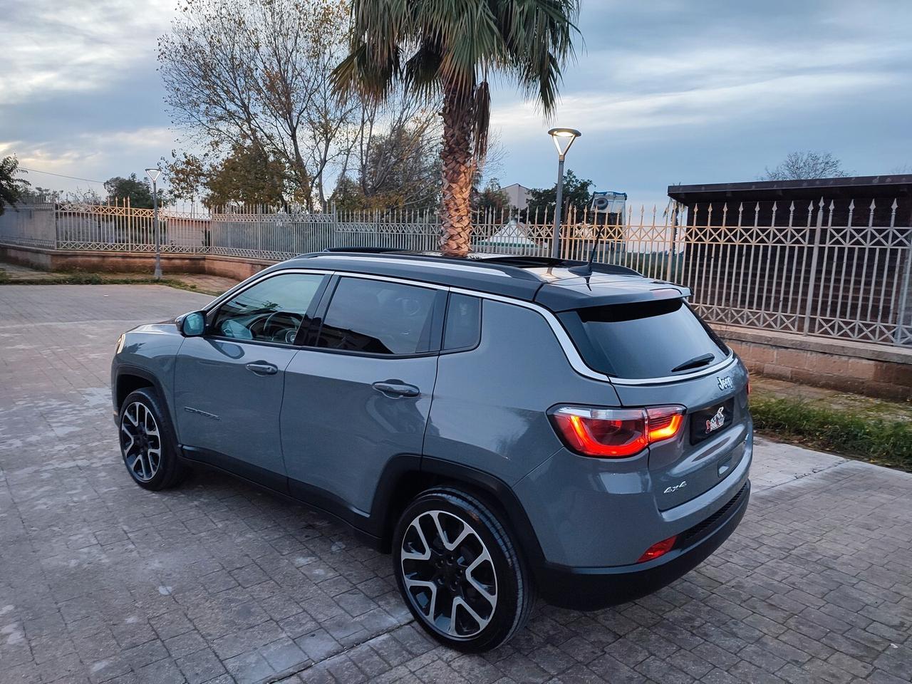 Jeep Compass 4X4 LIMITED TETTO APRIBILE 20 MJET 140CV AUTOMATIK