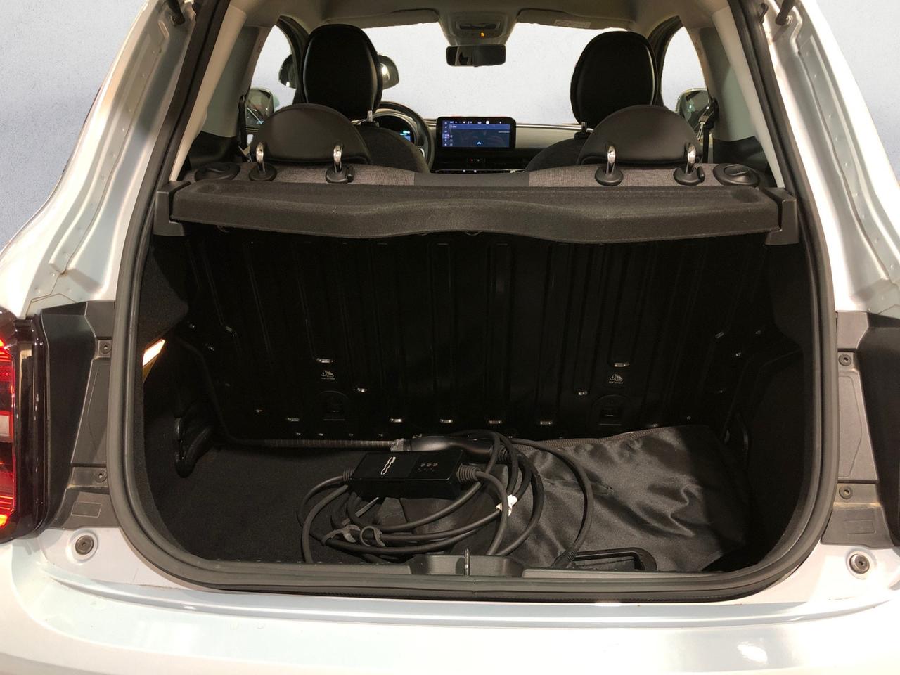 FIAT 500e 42 kWh La Prima