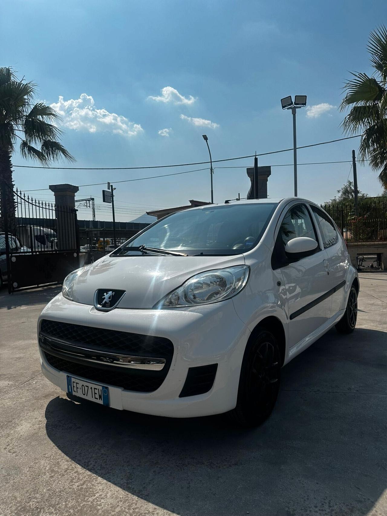 Peugeot 107 1.0 68CV 5p. Sweet Years