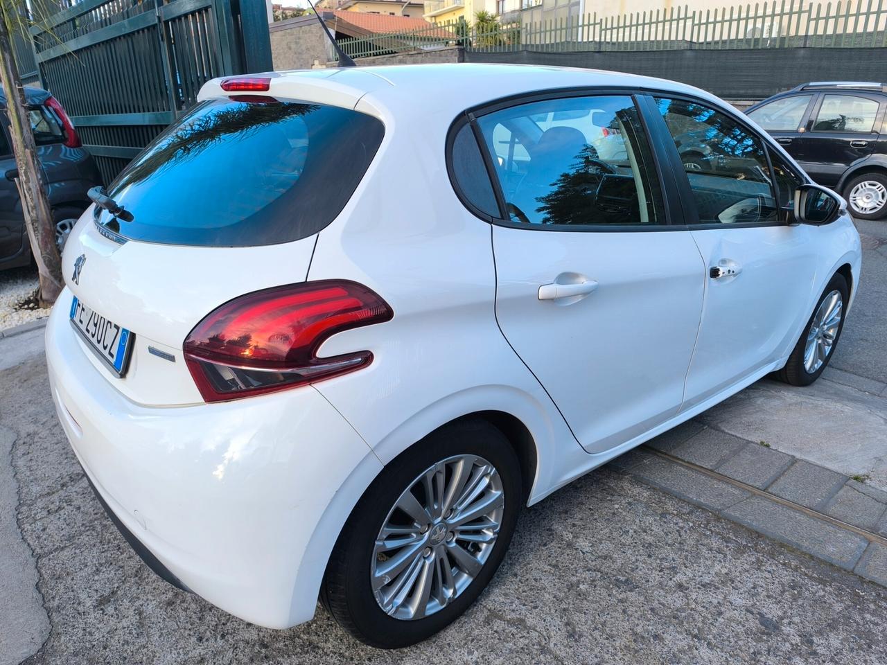 Peugeot 208 PureTech 82 5 porte Active