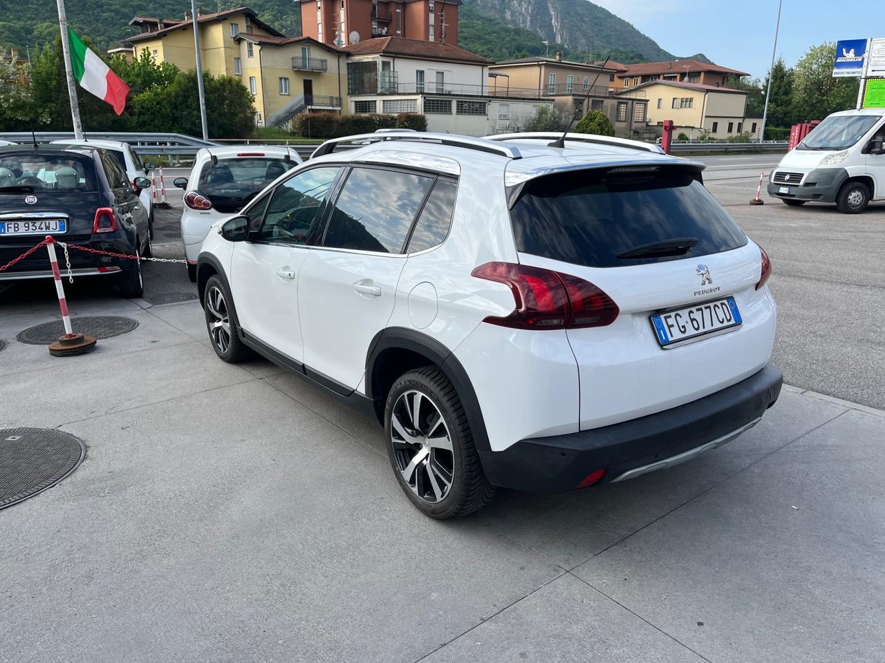 PEUGEOT - 2008