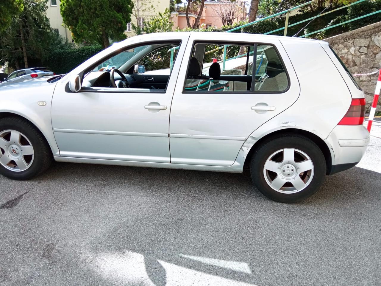Volkswagen Golf 1.6 cat 5 porte Highline