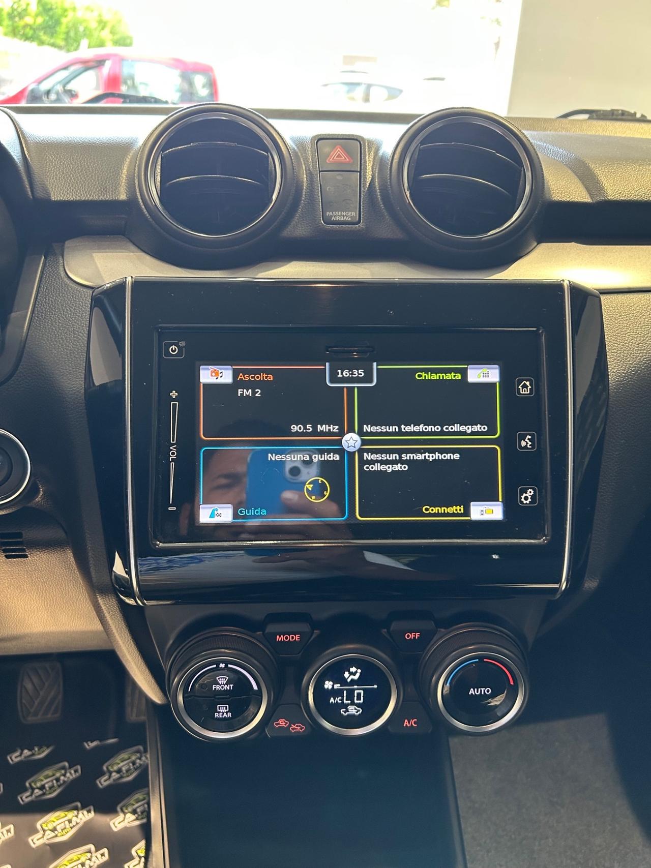 Suzuki Swift 1.2 Hybrid 4WD AllGrip Top