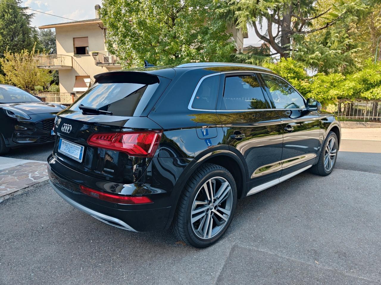 Audi Q5 2.0 TDI quattro S tronic Business
