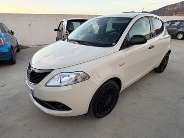 Lancia Ypsilon Hybrid 51 KW Ecochic Gold 2021