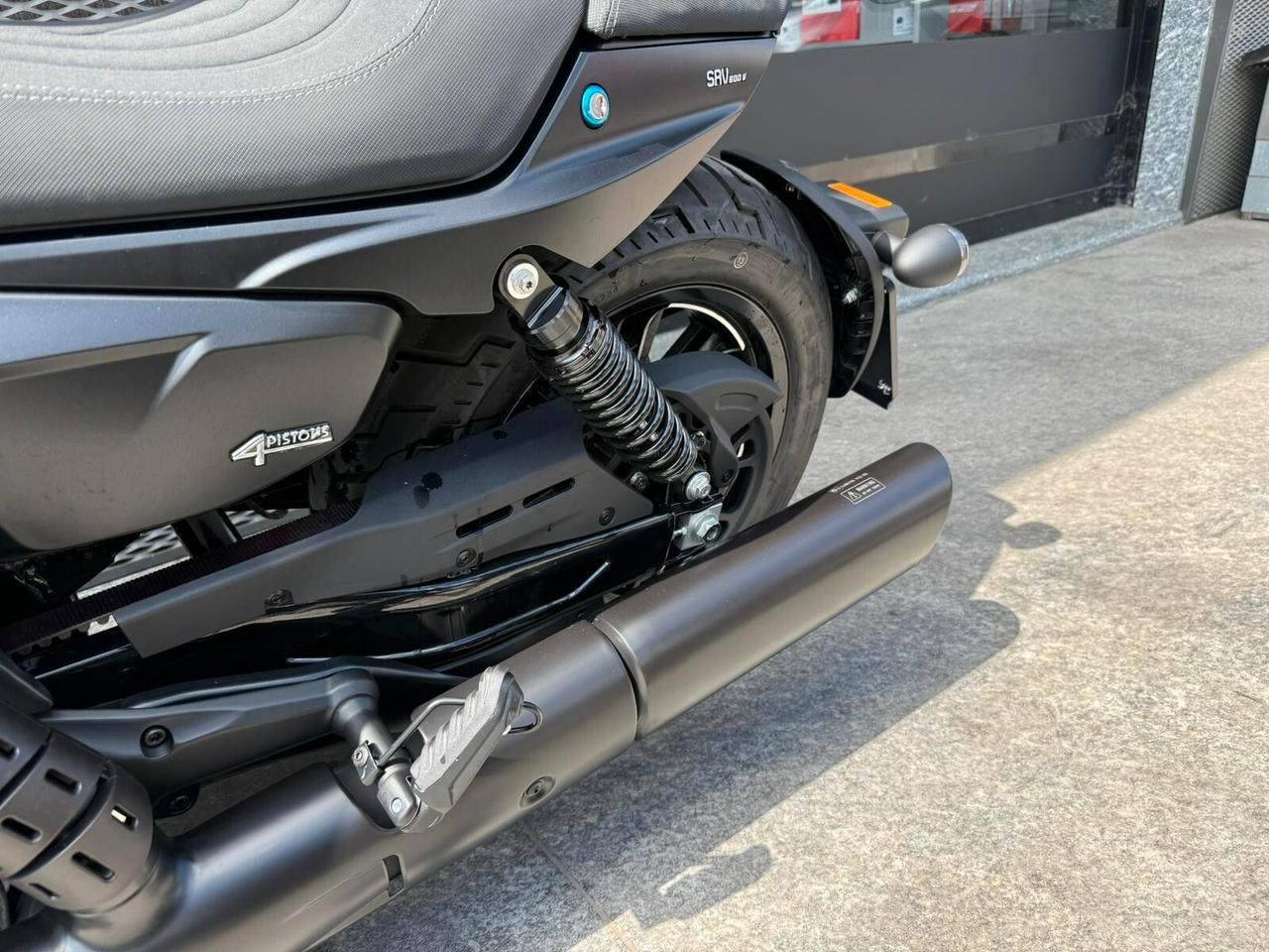 Qj Motor SRV 600 custom