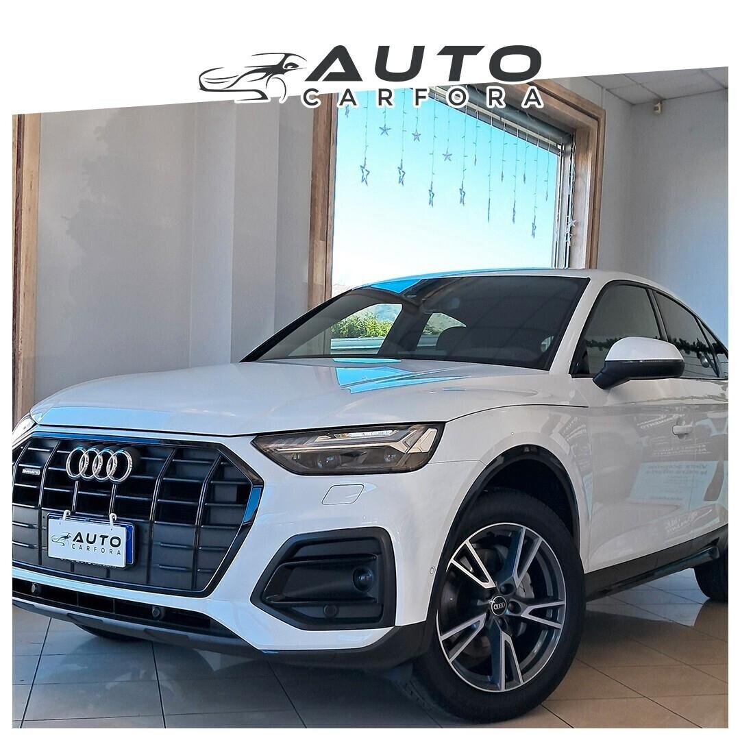 Audi Q5 Sportback 40 tdi Identity Black s-line interno