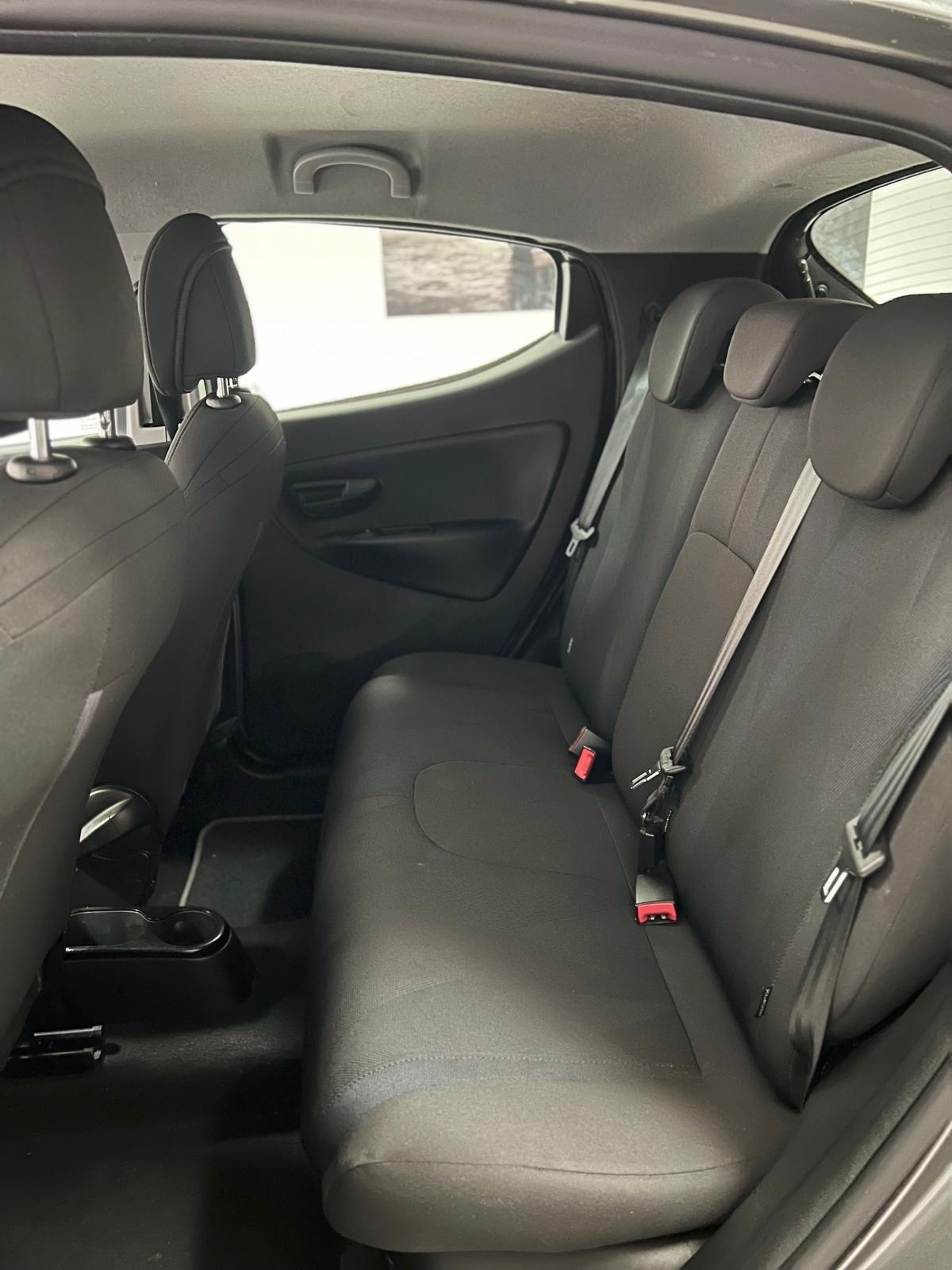 Lancia Ypsilon 1.2 69 CV 5 porte S&S Platinum