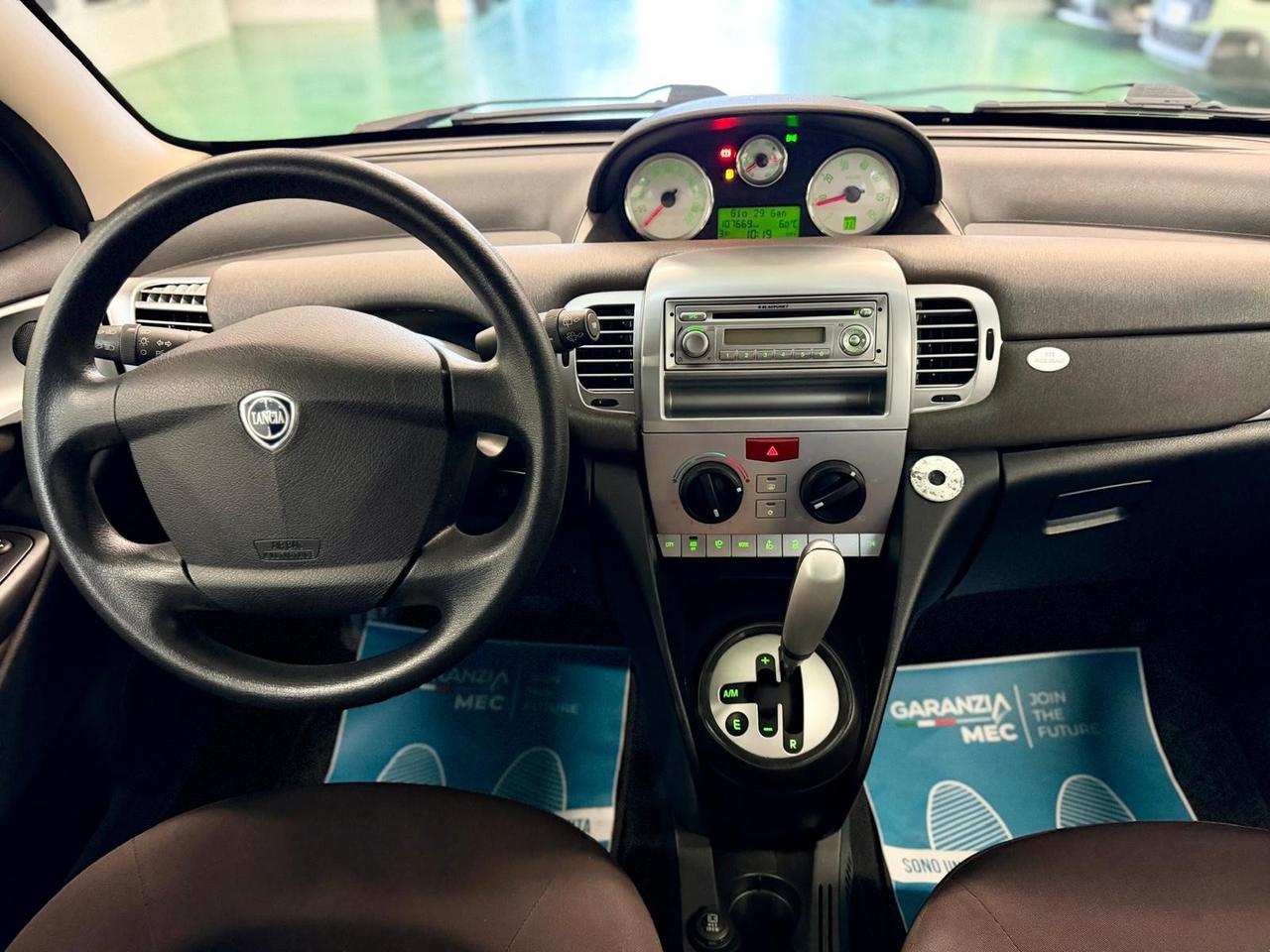 Lancia Ypsilon 1.4 benz. 16V Sport MomoDesign Automatico