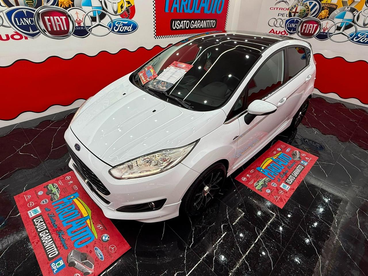 Ford Fiesta 1.5 TDCi 75cv BLACK-WHITE - 2014