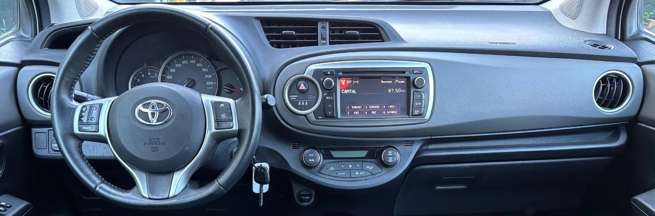 Toyota Yaris 1.4 D-4D 5 porte Lounge OK NEOPATENTATI
