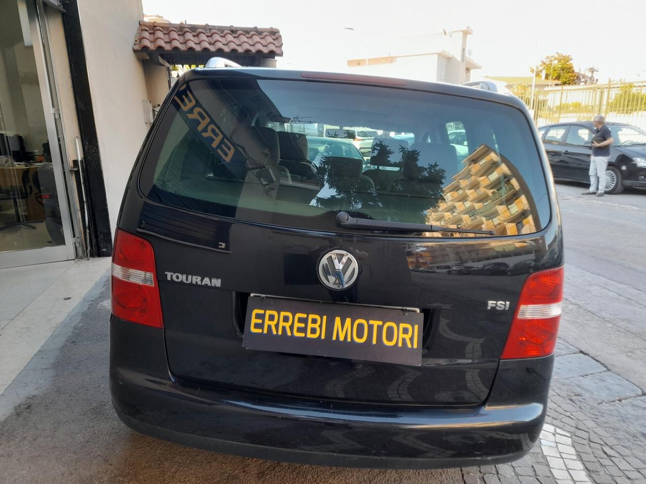 Volkswagen Touran 1.6 FSI Highline
