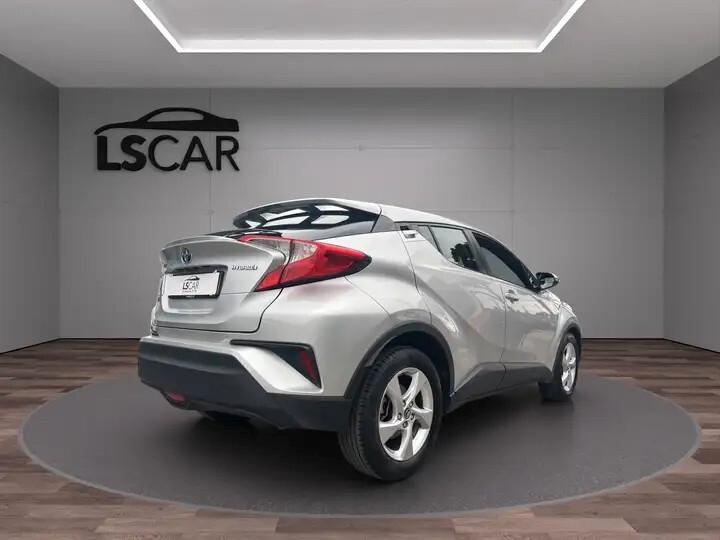 Toyota C-HR Active HYBRID 2wd-Unipro