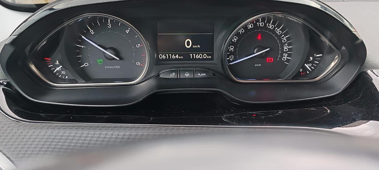 Peugeot 2008 BlueHDi 100 Allure Incidentata/Sinistrata